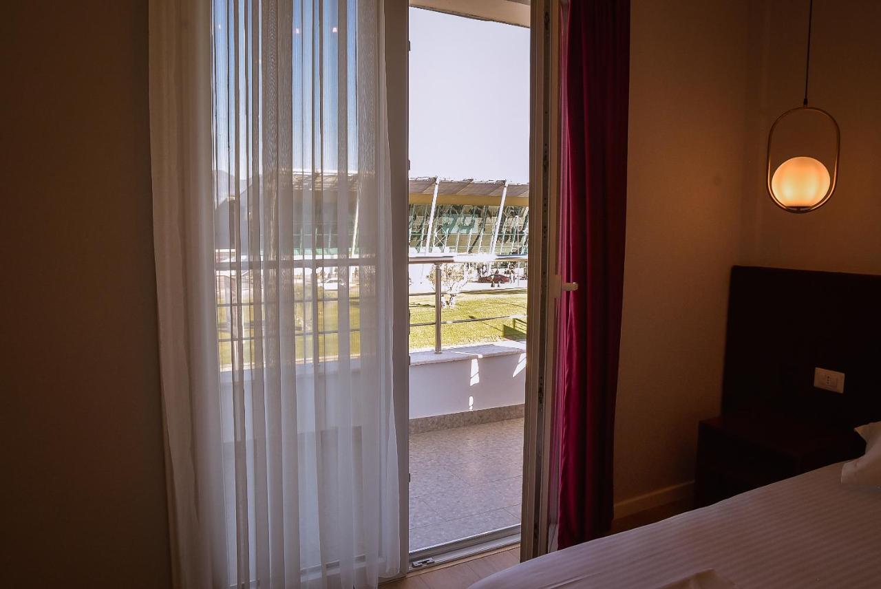 Hotel Jurgen Rinas Zewnętrze zdjęcie